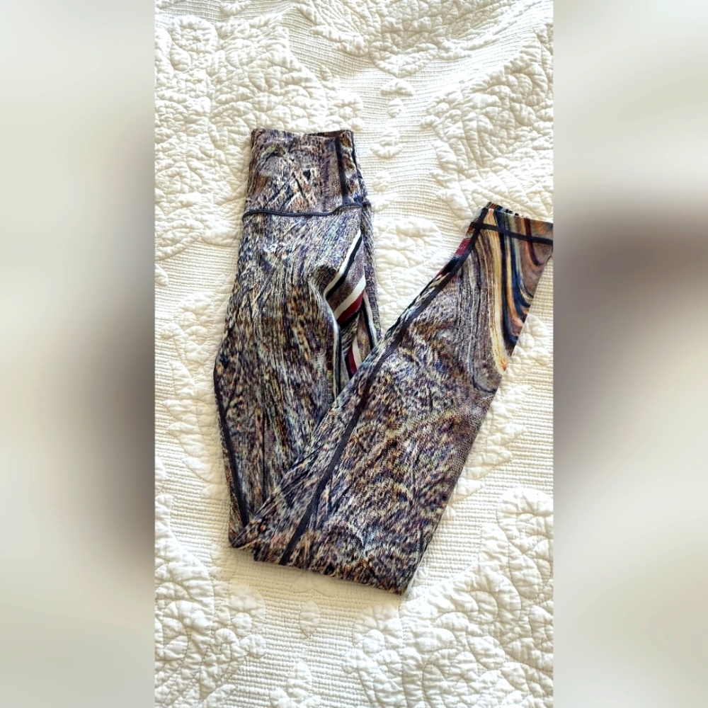 Lululemon Align High Rise Leggings Women's size 2 With 28” Inseam